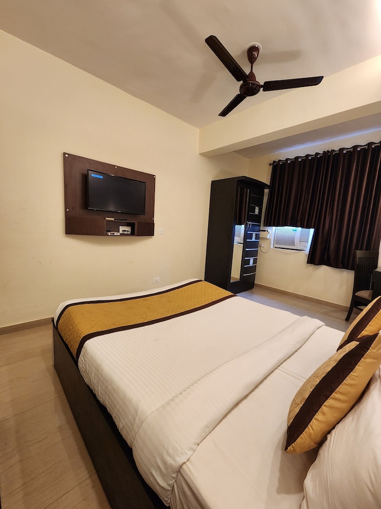 All Seasons Guest House 4/43
