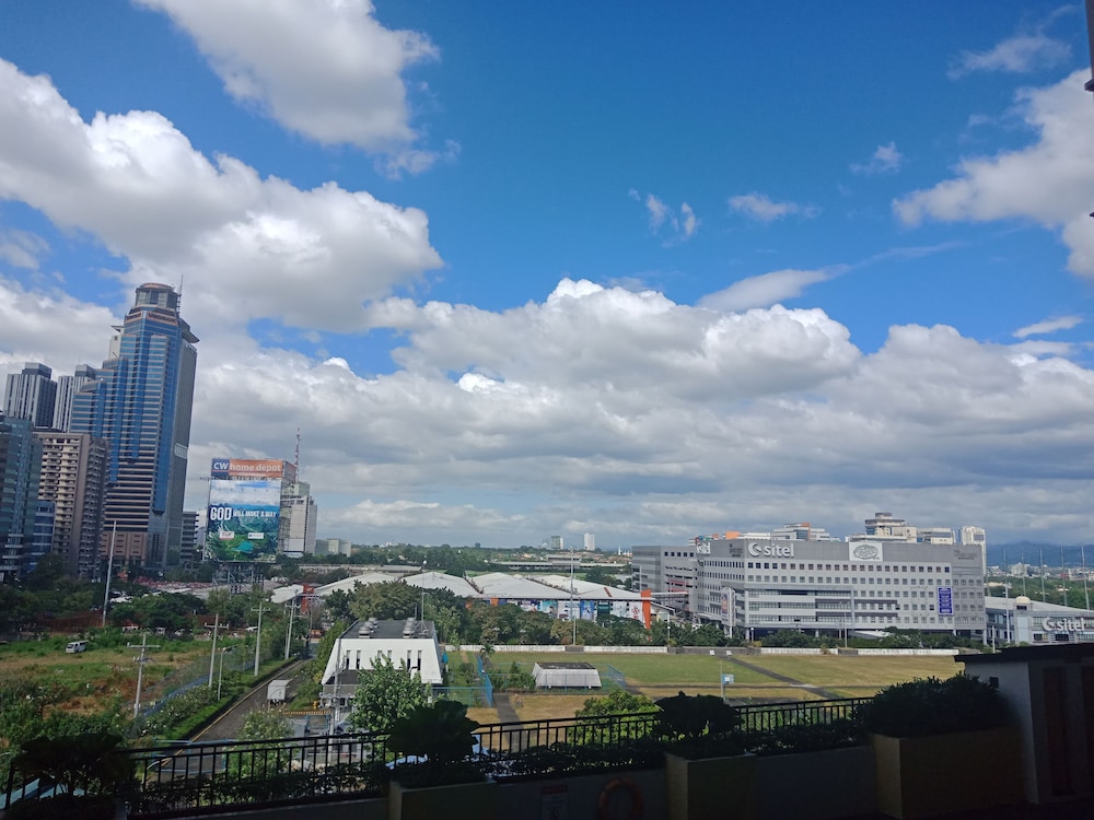 Ortigas Serenity 23/25