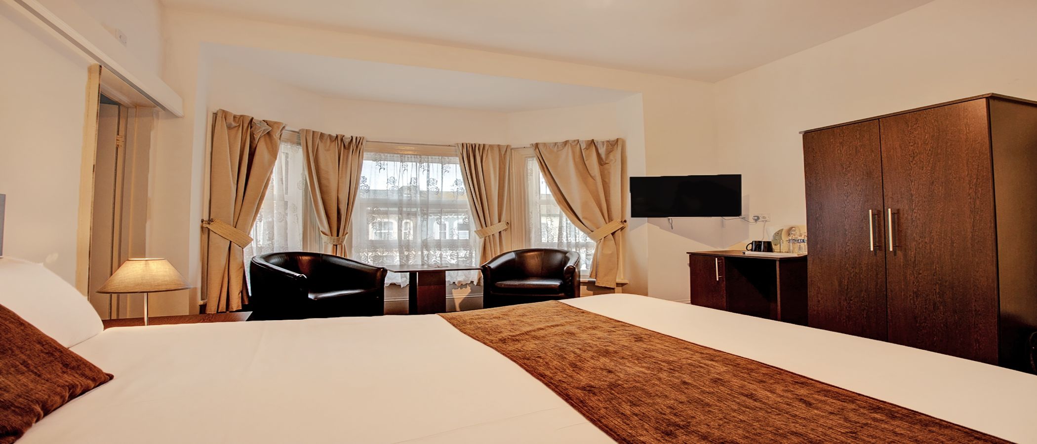 The Waverley Hotel 13/38