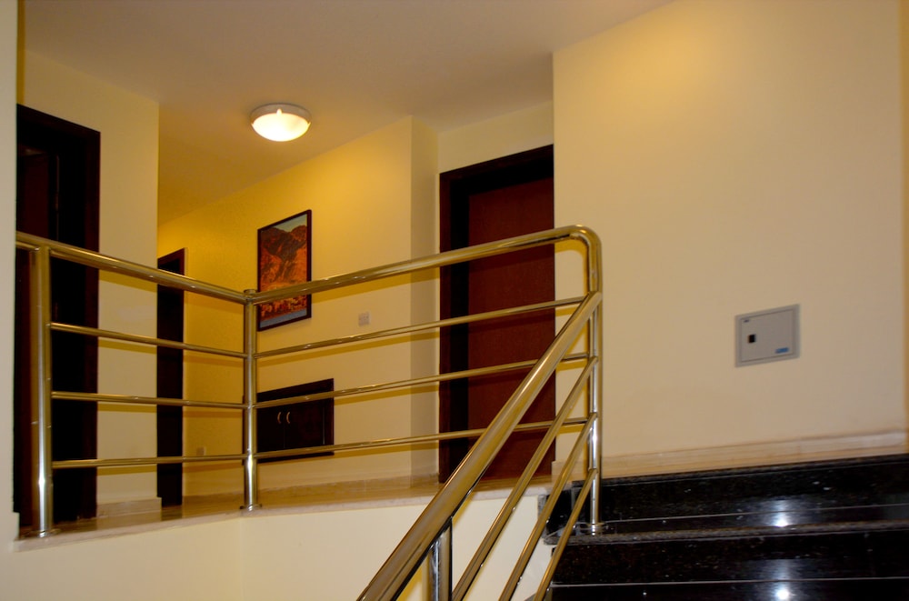 Public Security Hotel & Chalets 13/39