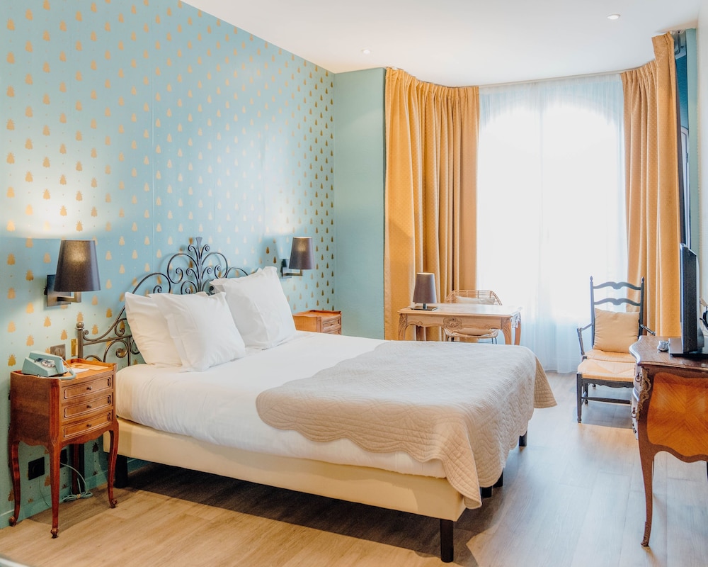 SUPERIOR, DOUBLE BED