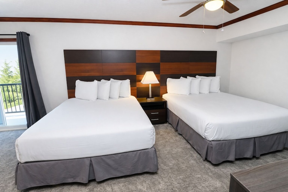 PRESIDENTIAL, QUEEN BED, LAUNDRY