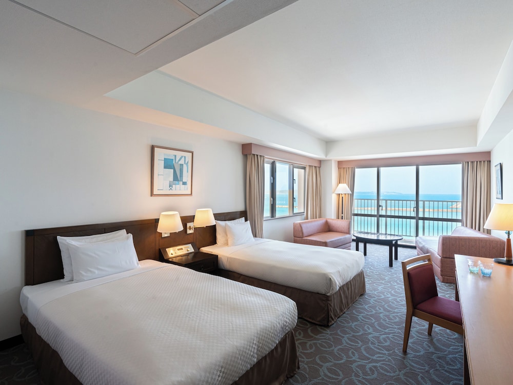 DELUXE, TWIN BEDS, OCEAN VIEW, CORNER