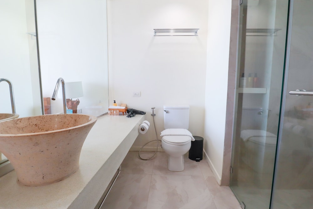 Bandara Beach Resort, Phuket 74/74