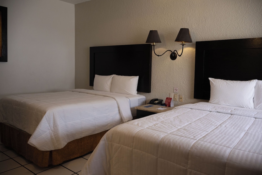 Hotel Maria Isabel 27/69