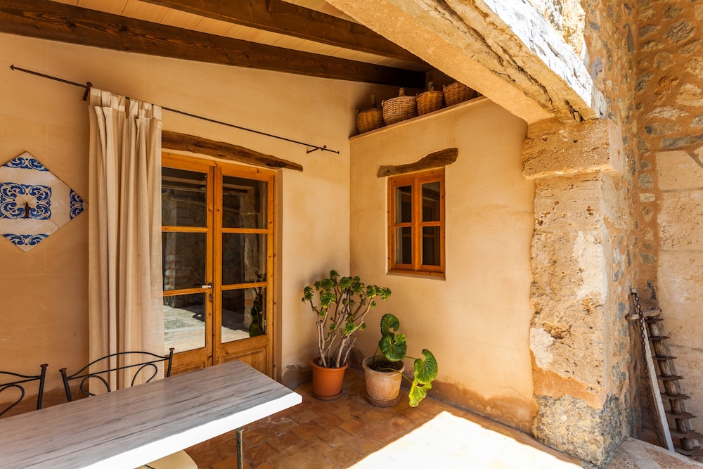 Finca Hotel Can Estades 4/63