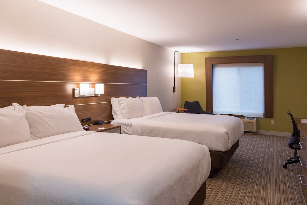 Holiday Inn Express Branford-New Haven 18/59