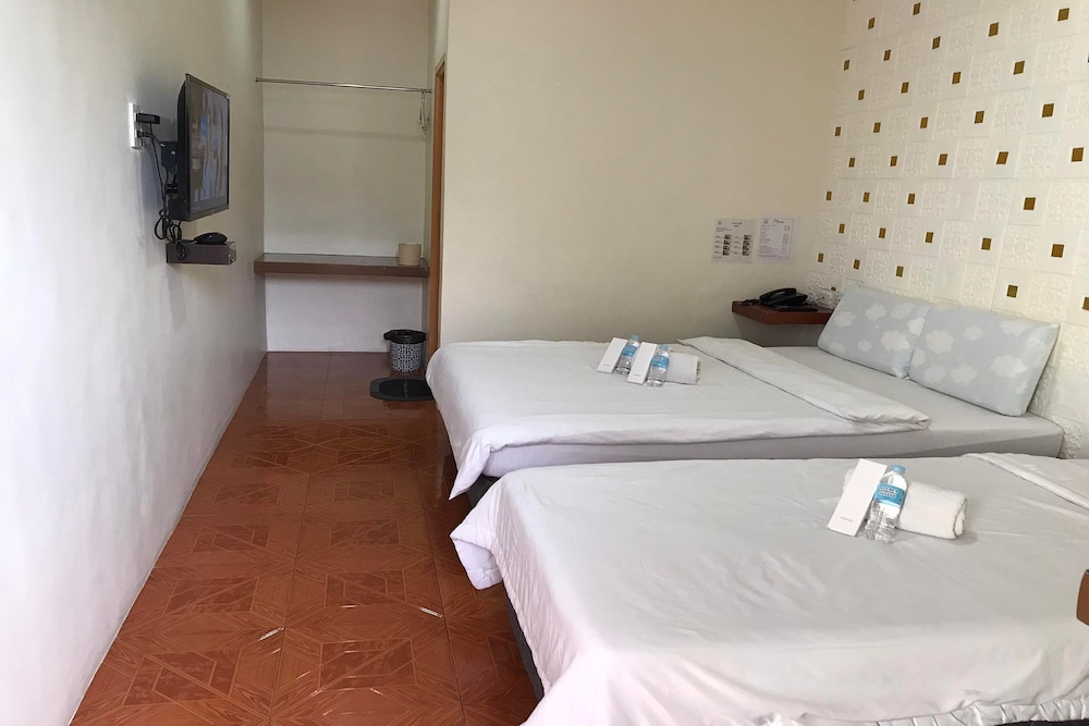 I m Inn Hotel Sorsogon near SM Terminal by ZUZU 27/41