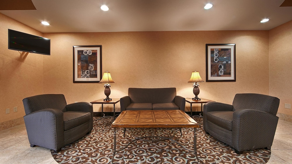 Best Western Bastrop Pines Inn 25/40