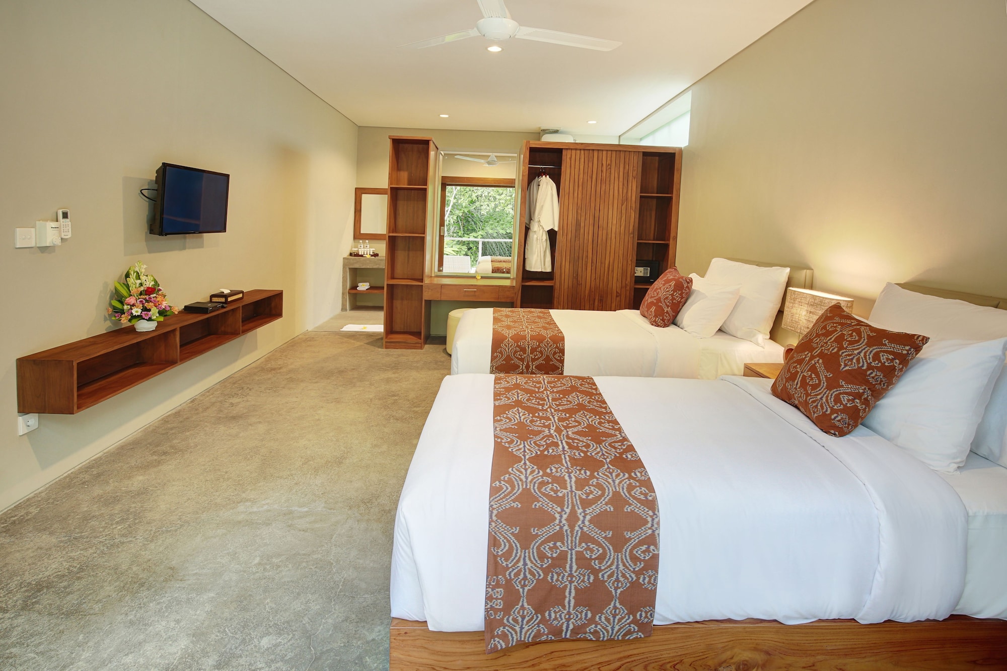 2 BEDROOMS, VILLA, VALLEY VIEW