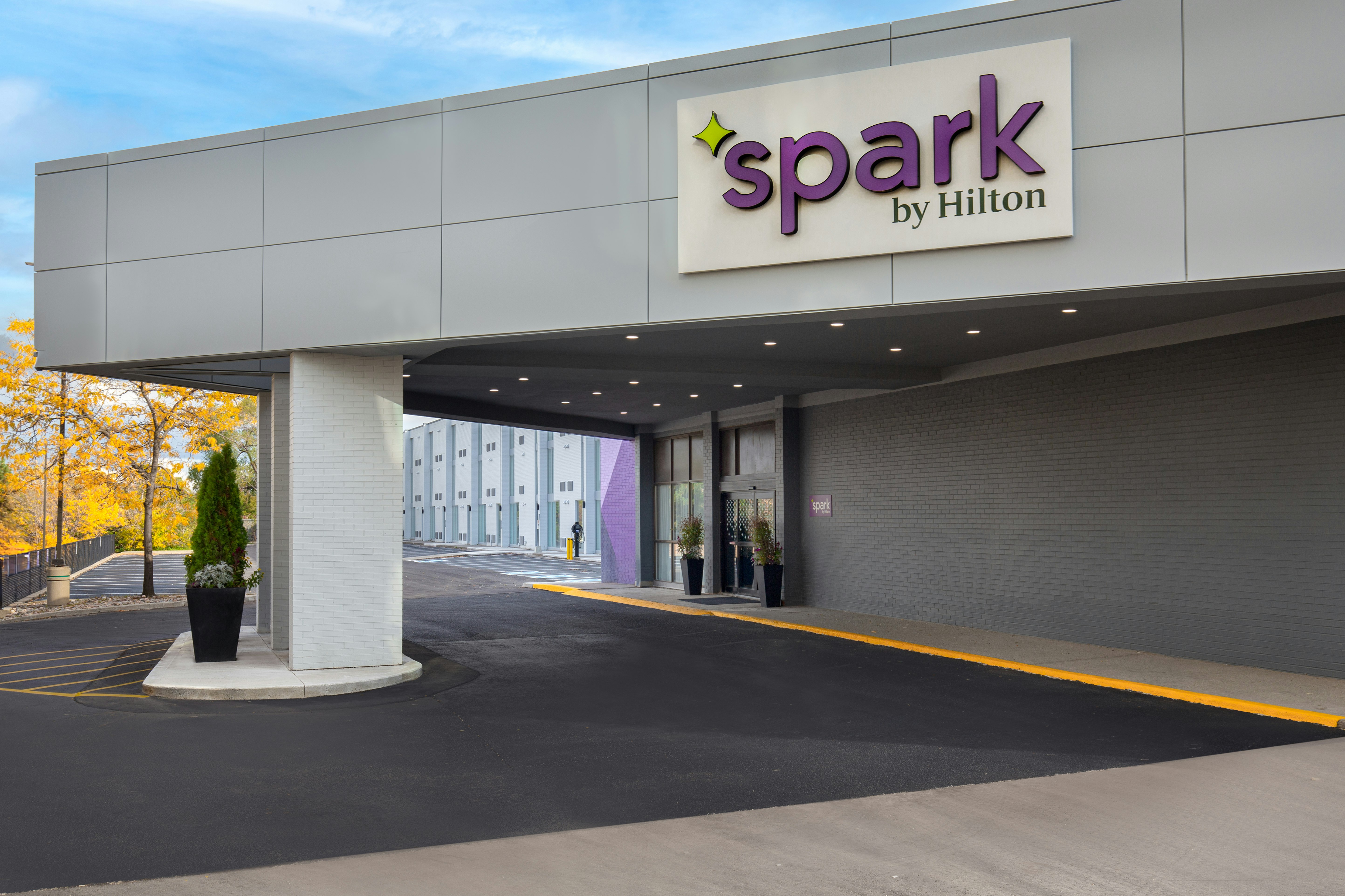 Spark by Hilton Toronto Airport 15/16