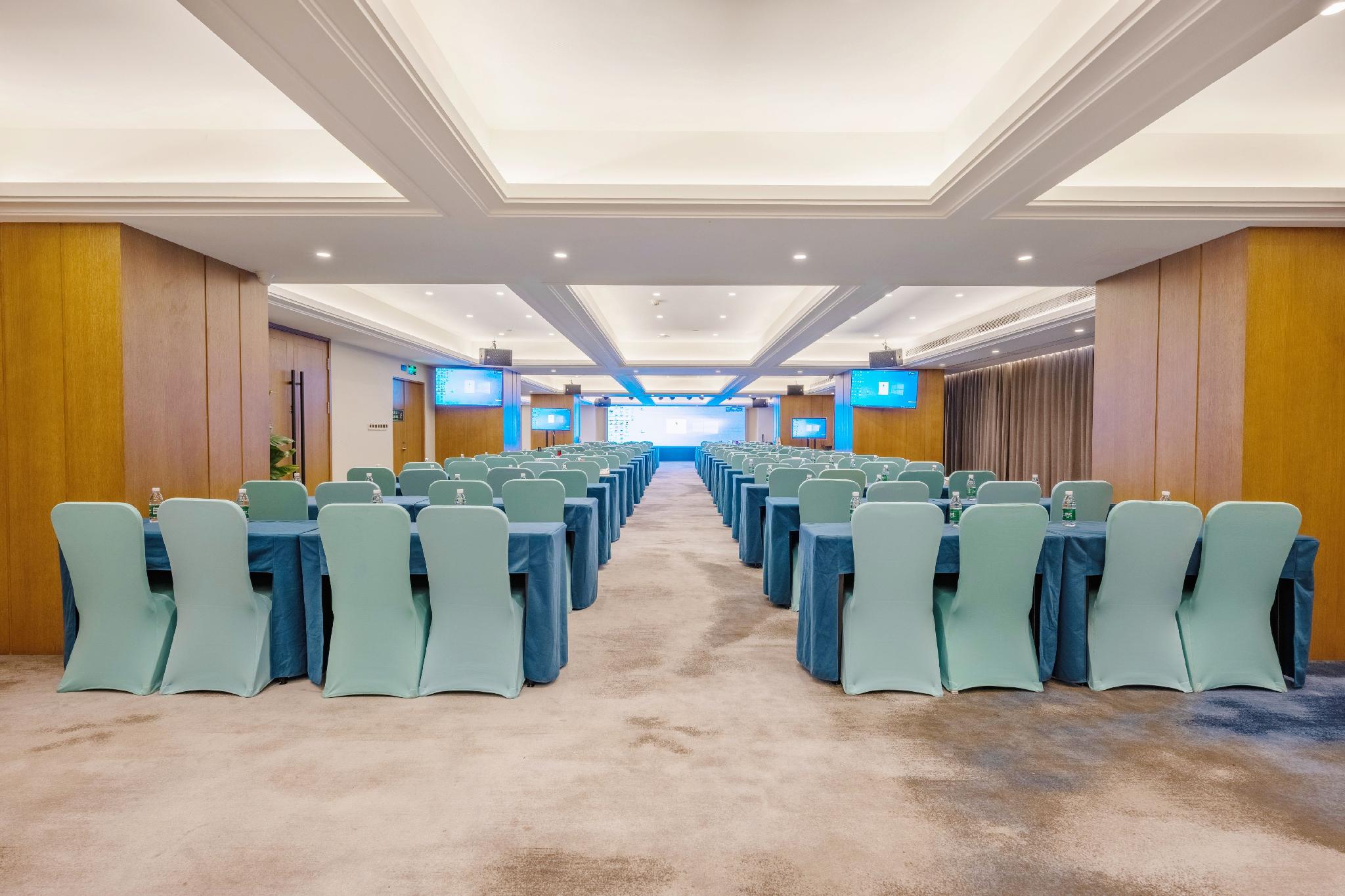 Acotown Gulf International Hotel 26/32