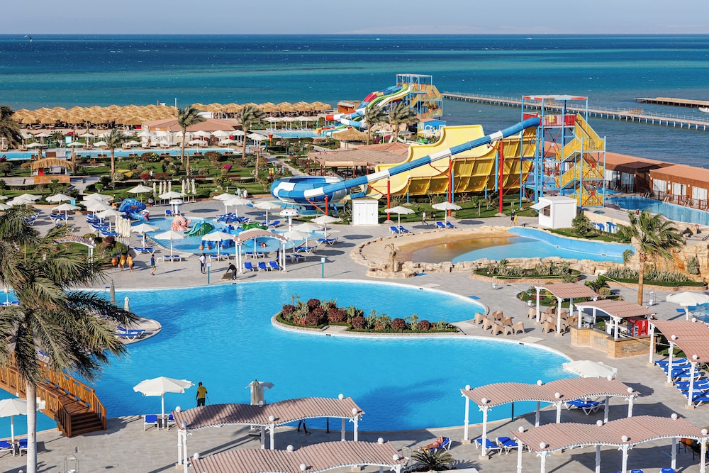 SUNRISE Solara Aqua Park Resort 23/34