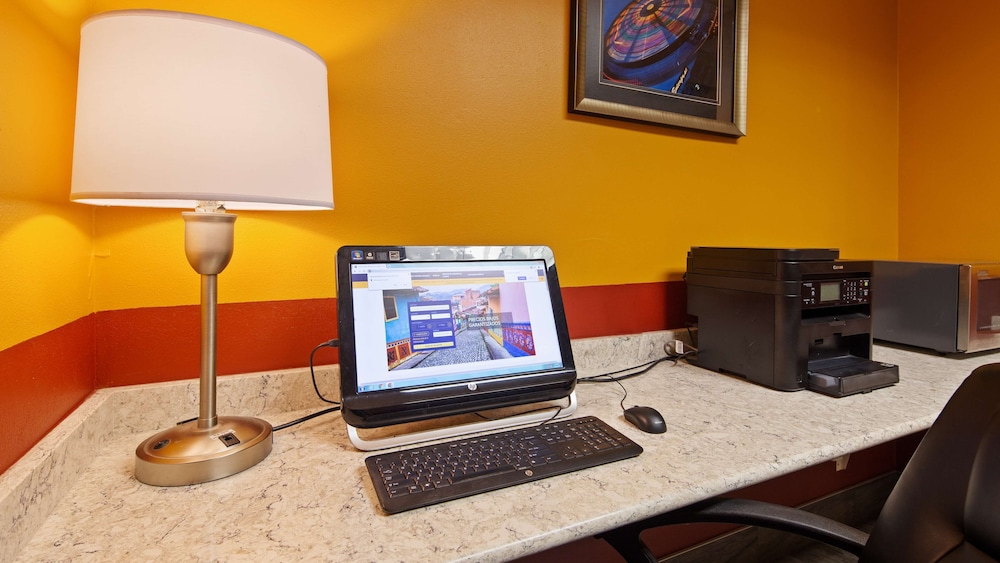 Best Western The Inn At The Fairgrounds 50/54
