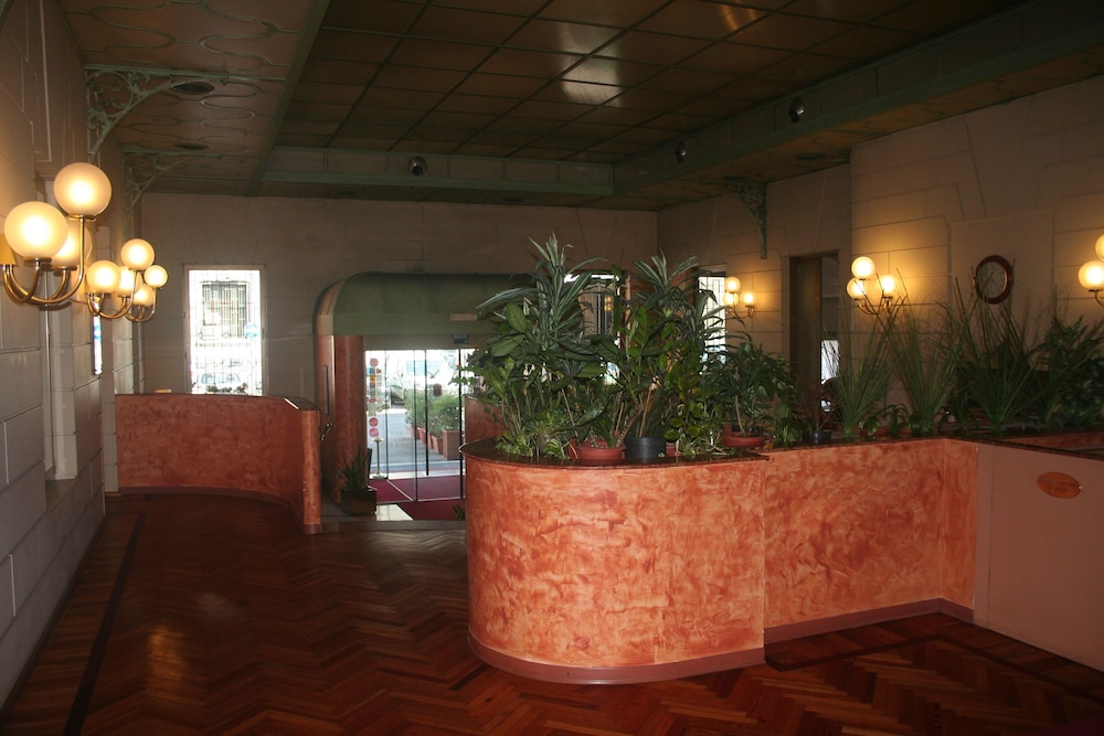 Albert Hotel 3/20