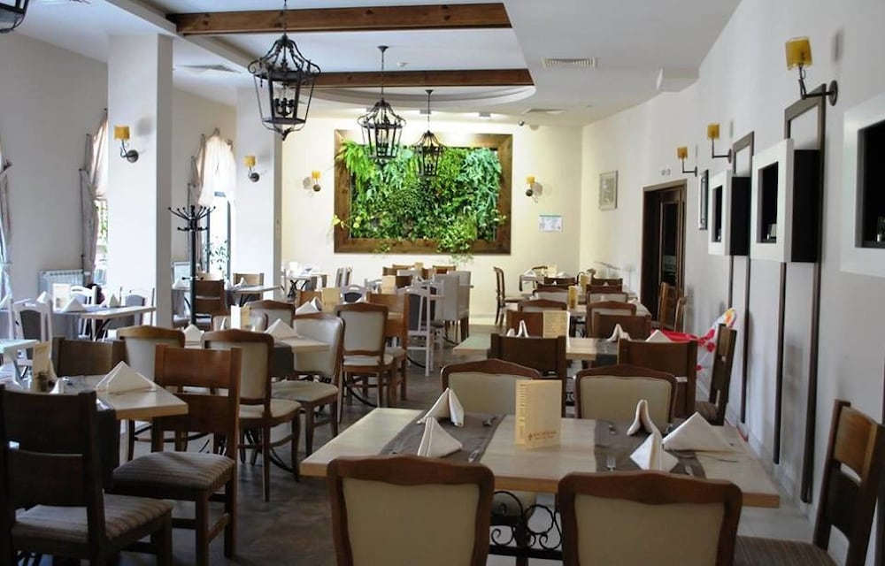 HOTEL COMPLEX ZARA RESORT & SPA 46/54