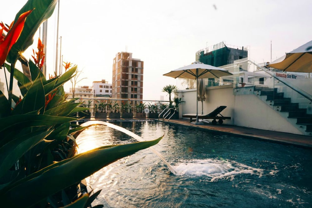 Grand Seaview Hotel 61/68