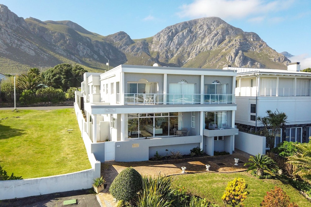 Hermanus Beachfront Lodge 4/43