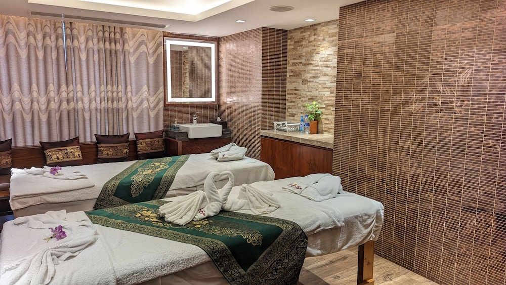 THE PENINSULA CHITTAGONG 18/60