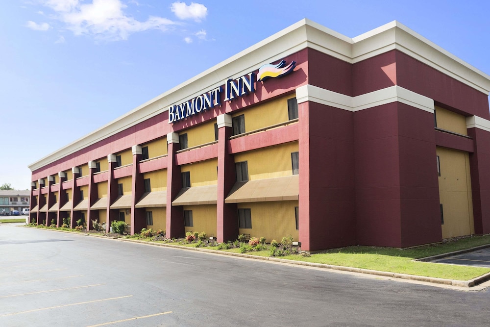 Days Inn by Wyndham Fort Smith 5/29
