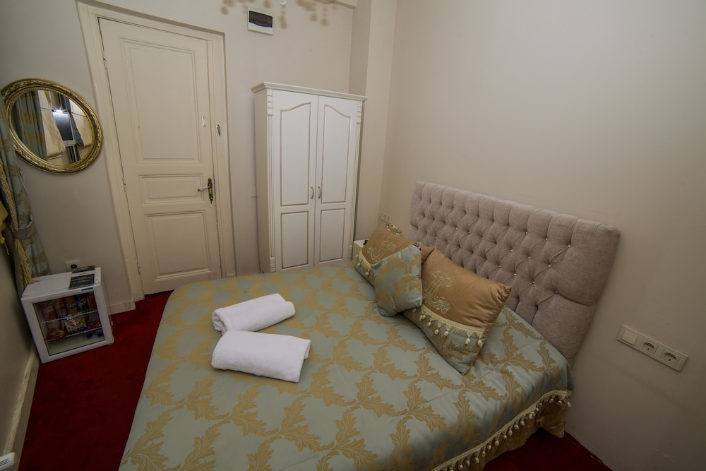 HHK Hotel 33/50