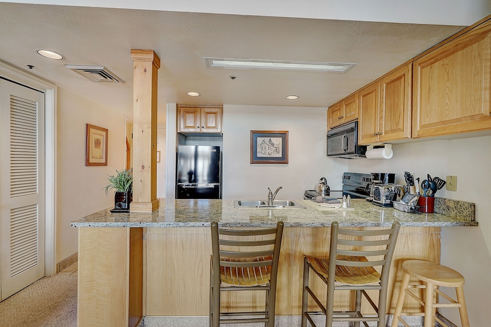 Lodge At Mountain Village 65/77