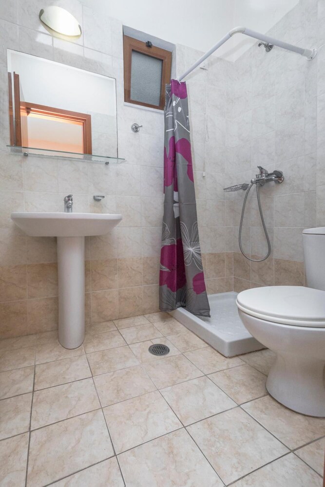 Alea Hotel Apartments 27/29