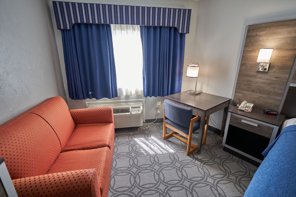Ambassador Inn Suites 36/43