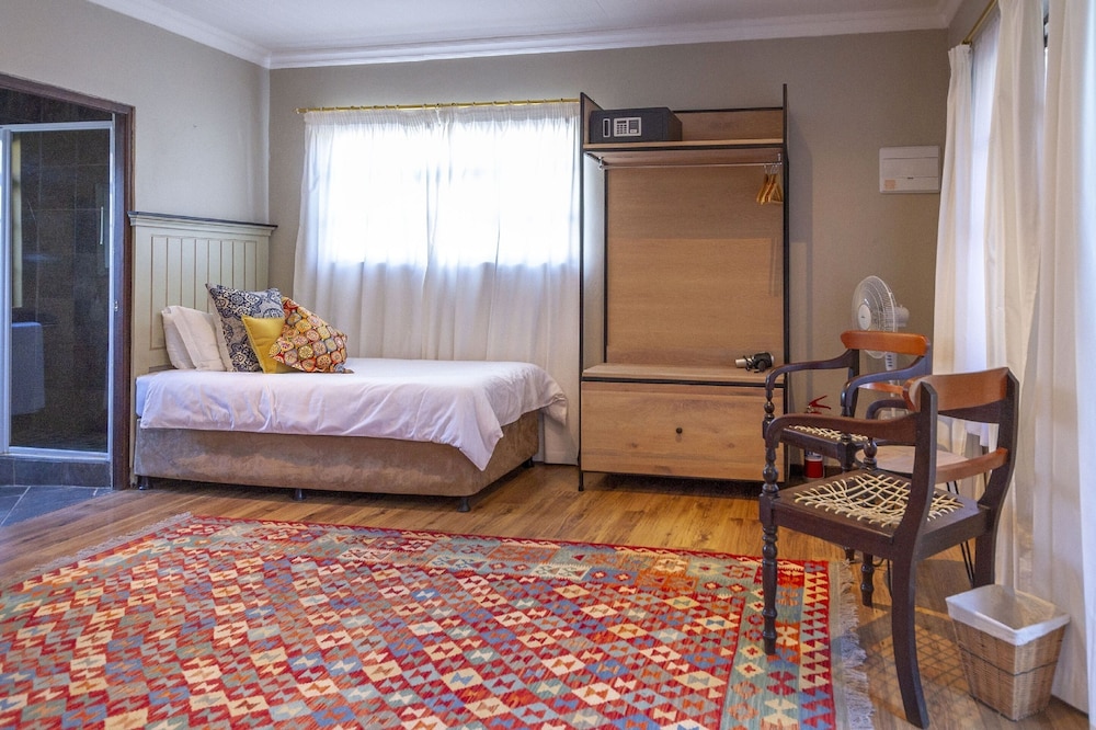 Airlies Guest House 5/50