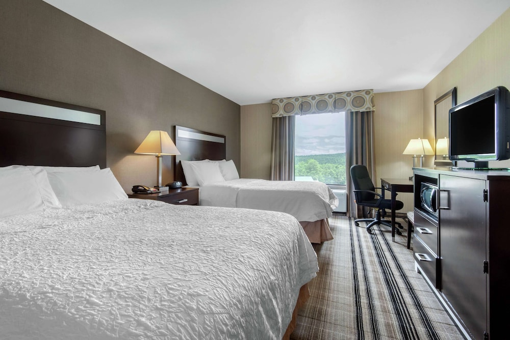Hampton Inn Meadville 24/45