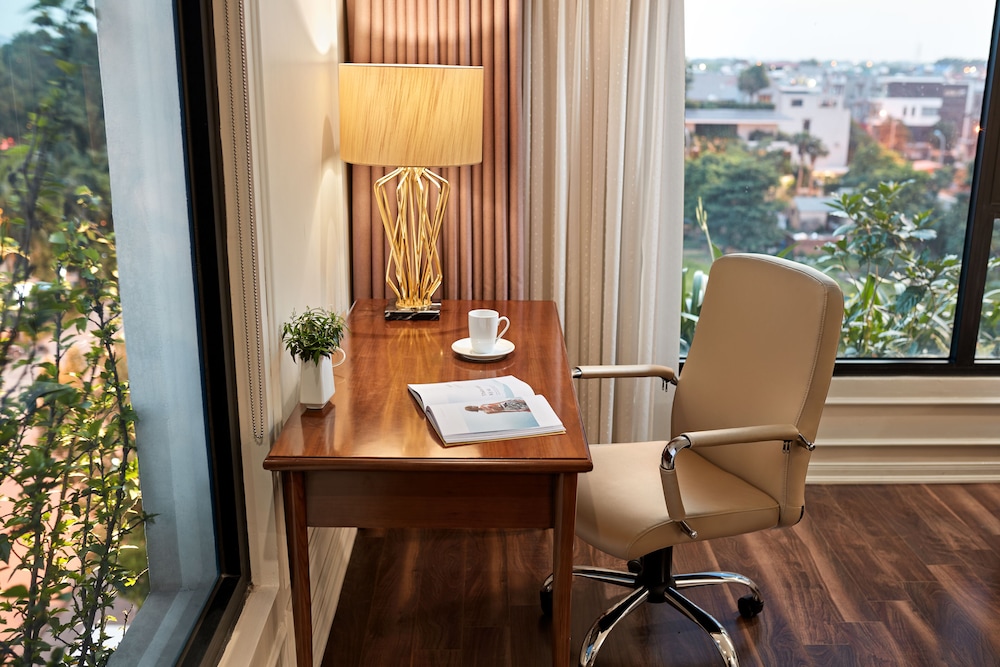 Ravatel Luxury Hotel Bac Giang 44/50