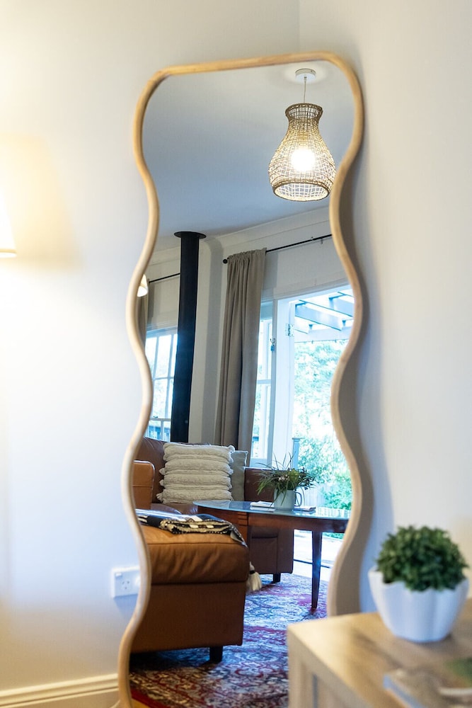 WHISPERING PINES BOUTIQUE ACCOMMODATION 23/50