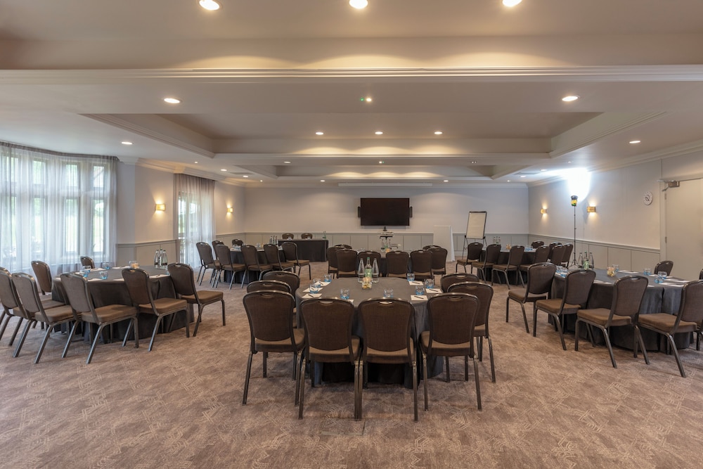 Cambridge Belfry Hotel & Spa 51/63