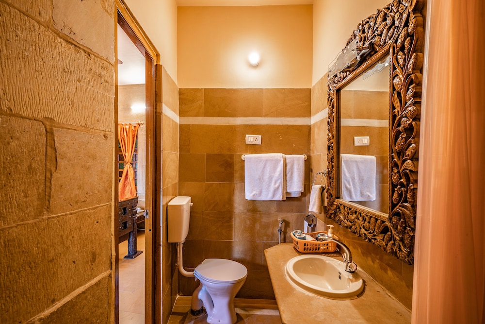 Garh Jaisal Haveli Hotel 35/37