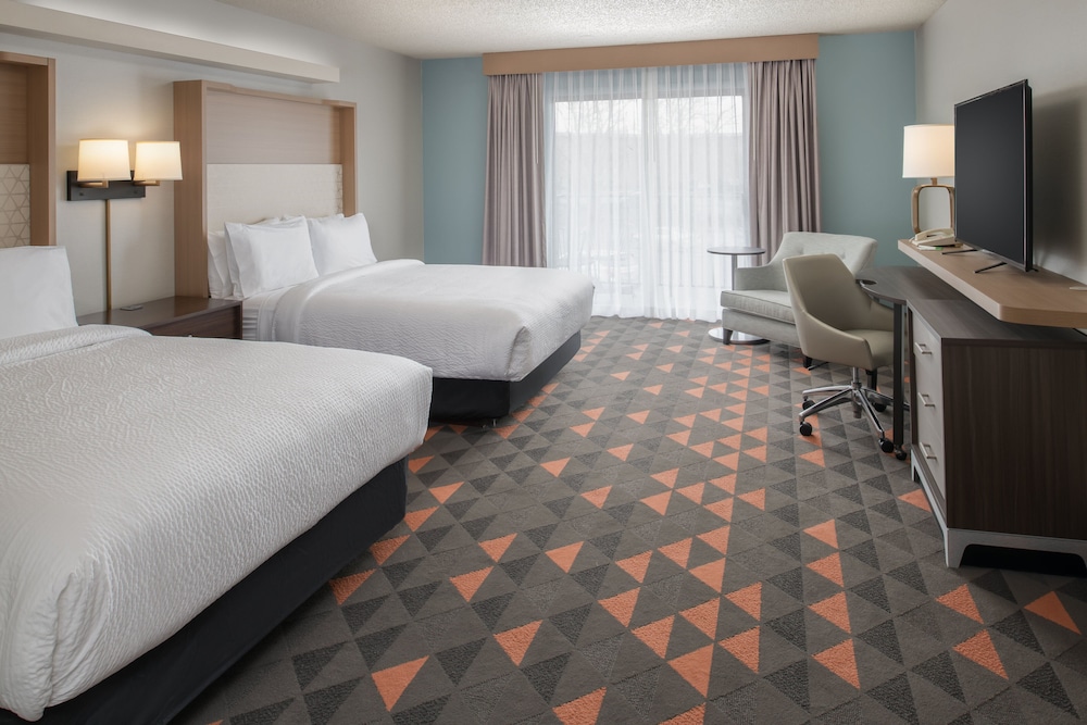 STANDARD, 2 QUEEN BEDS, ACCESSIBLE