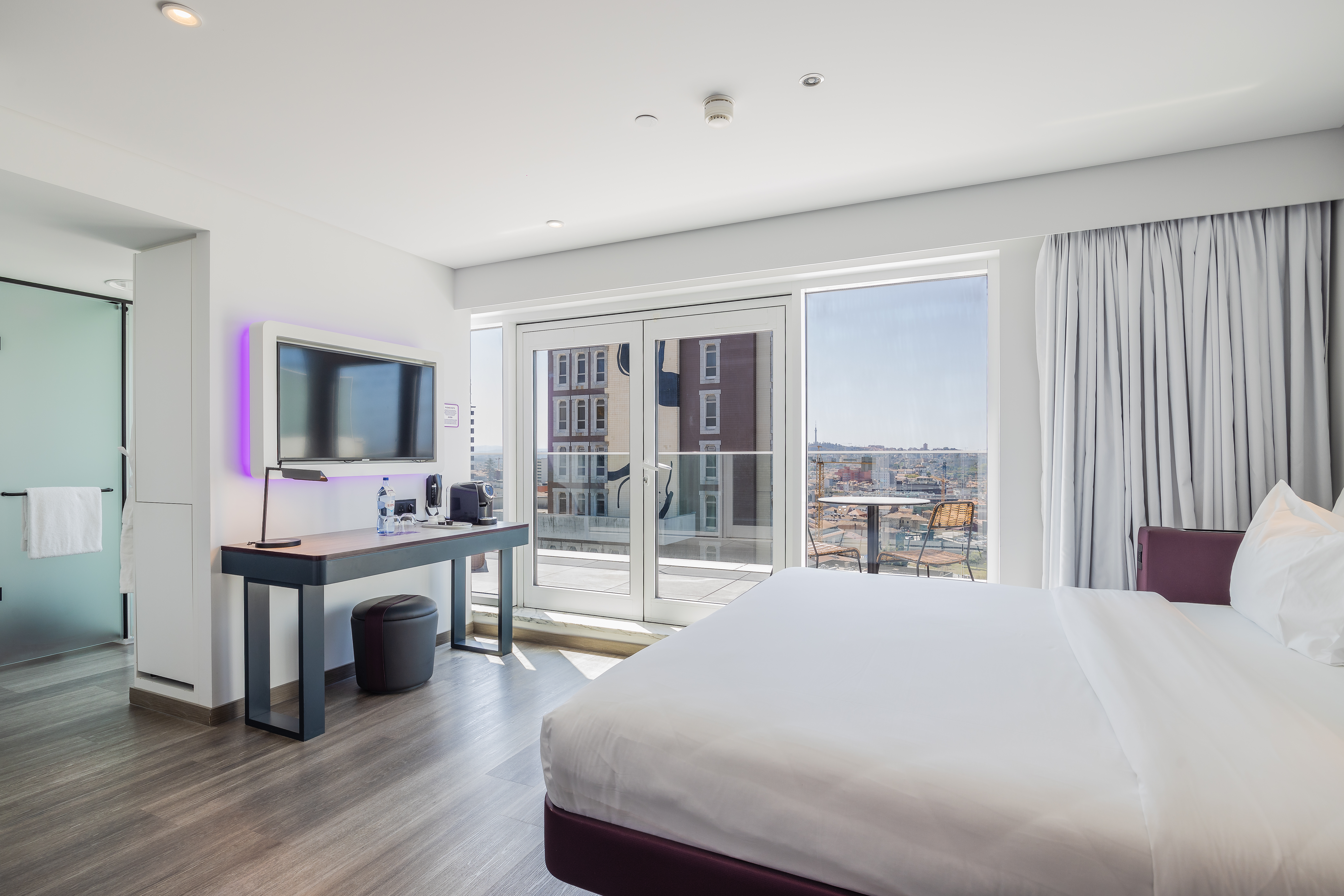 First Class, Suite, Single, Balcony