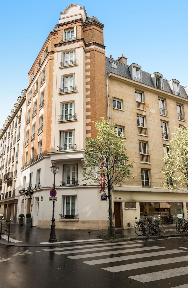 Hotel de Neuve by Happyculture