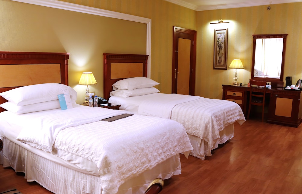 فندق المدينة مريديان(Le Meridien Medina) 19/60
