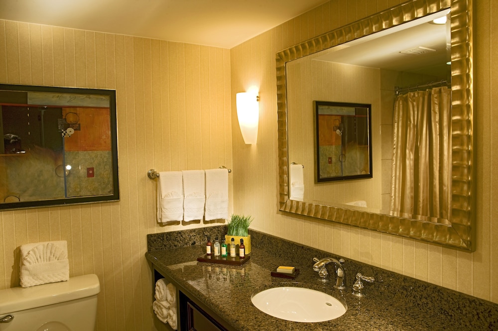 Marriott Milwaukee West 47/49