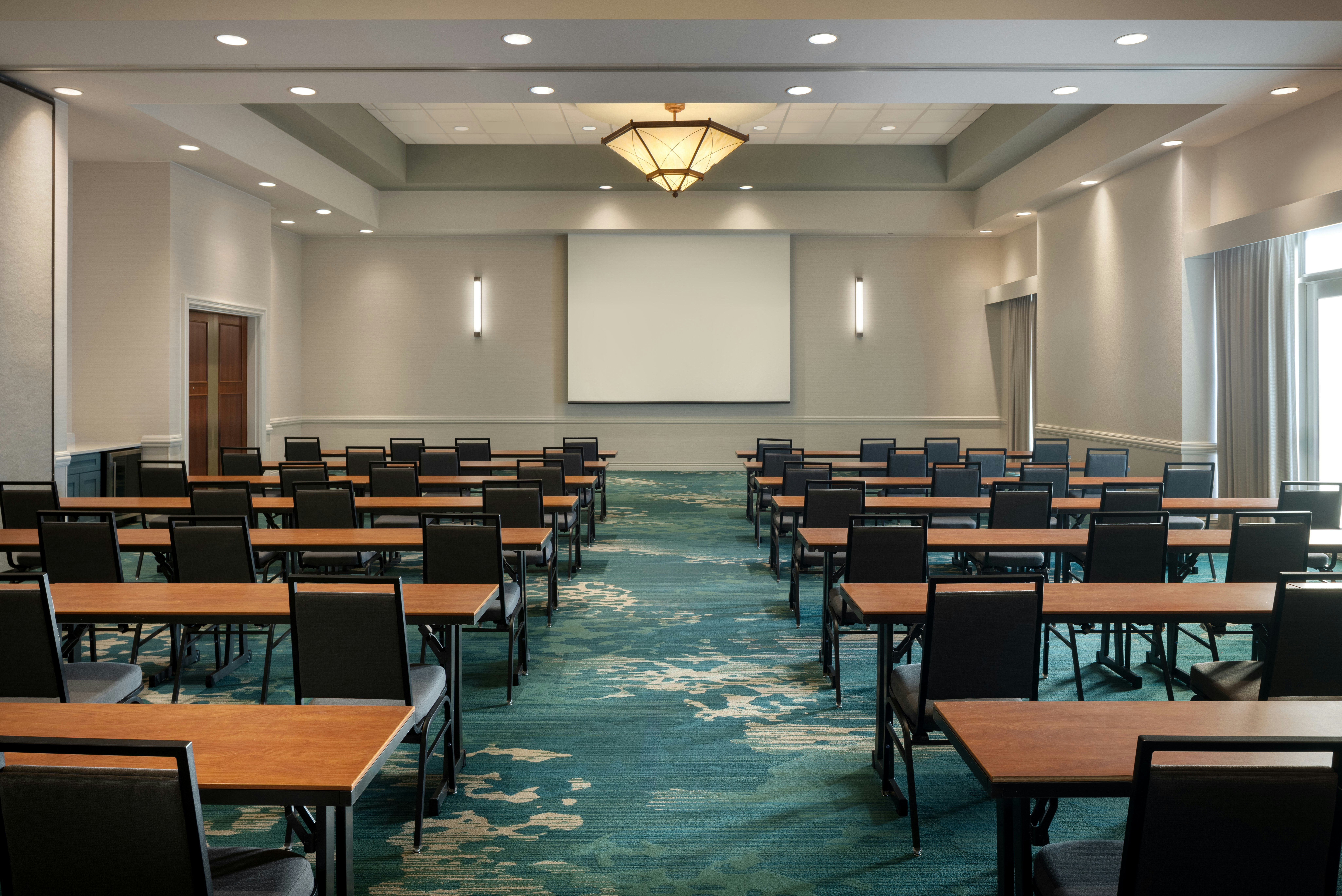 Embassy Suites by Hilton San Marcos Conference Center 67/76