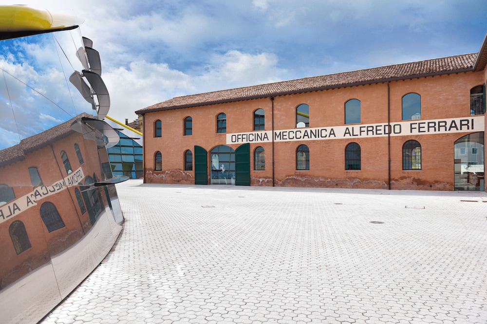 Maranello Village 66/70