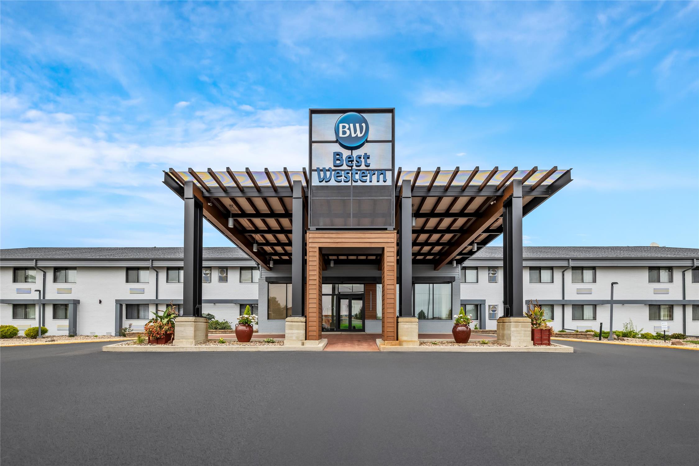 Best Western West Towne Suites 3/16