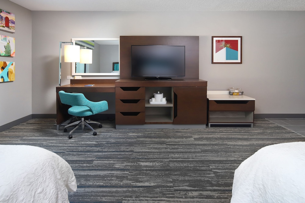 Hampton Inn and Suites Tucson East/Williams Center 48/53