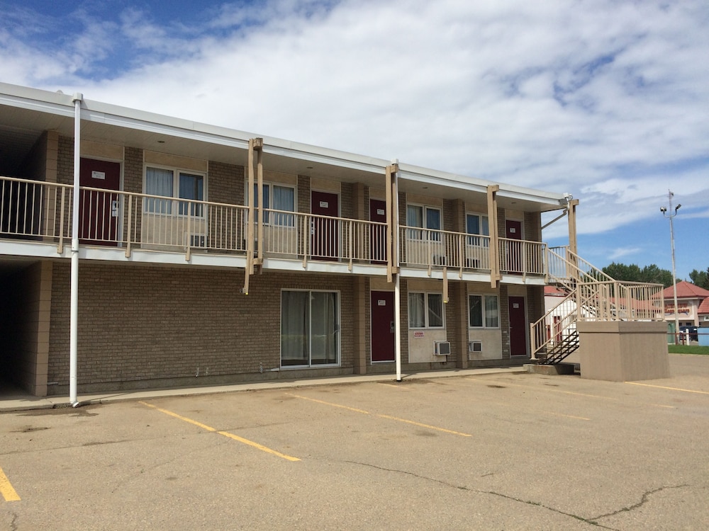 Plains Motel 43/45