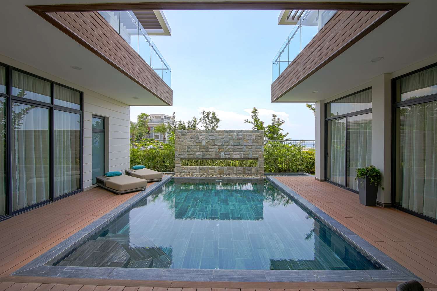 Wyndham Grand KN Paradise Cam Ranh 12/44