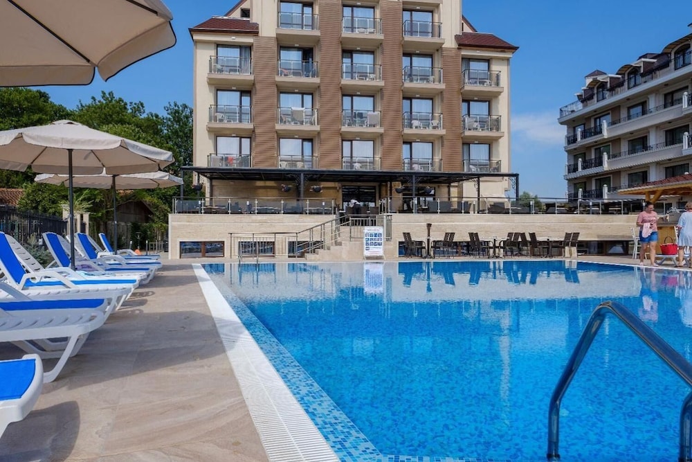 SPERANTA Hotel & Villas 6/40
