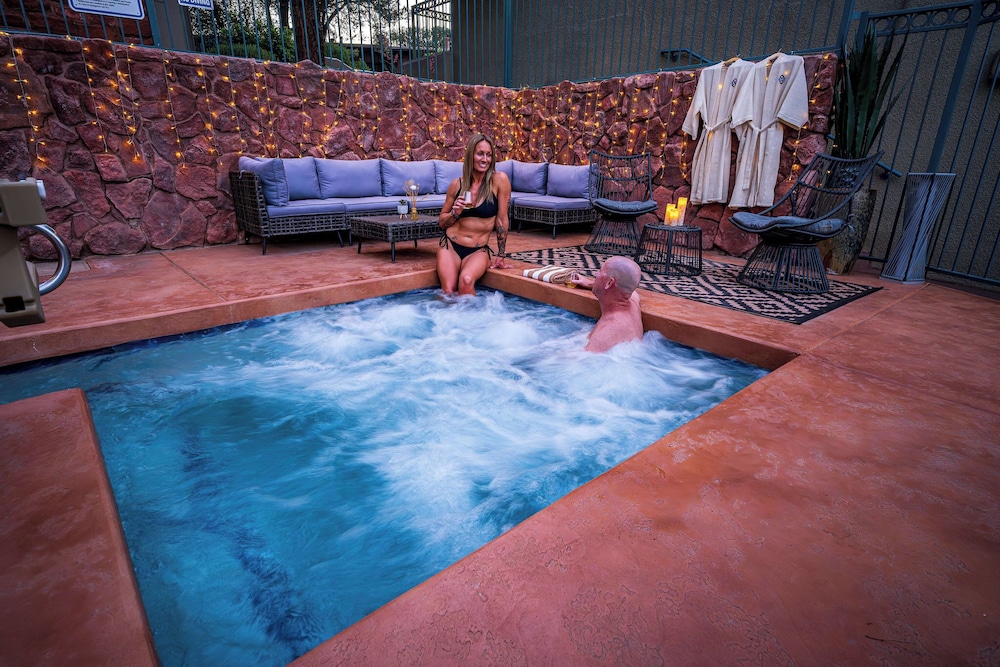 Southwest Inn at Sedona 45/72