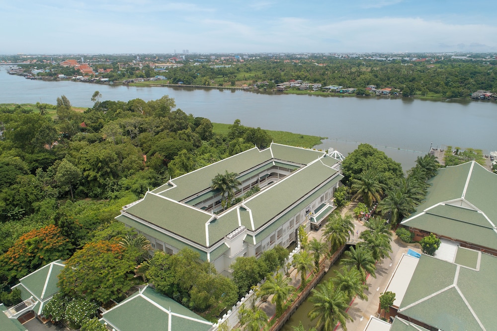 Kalanan Riverside Resort 7/59