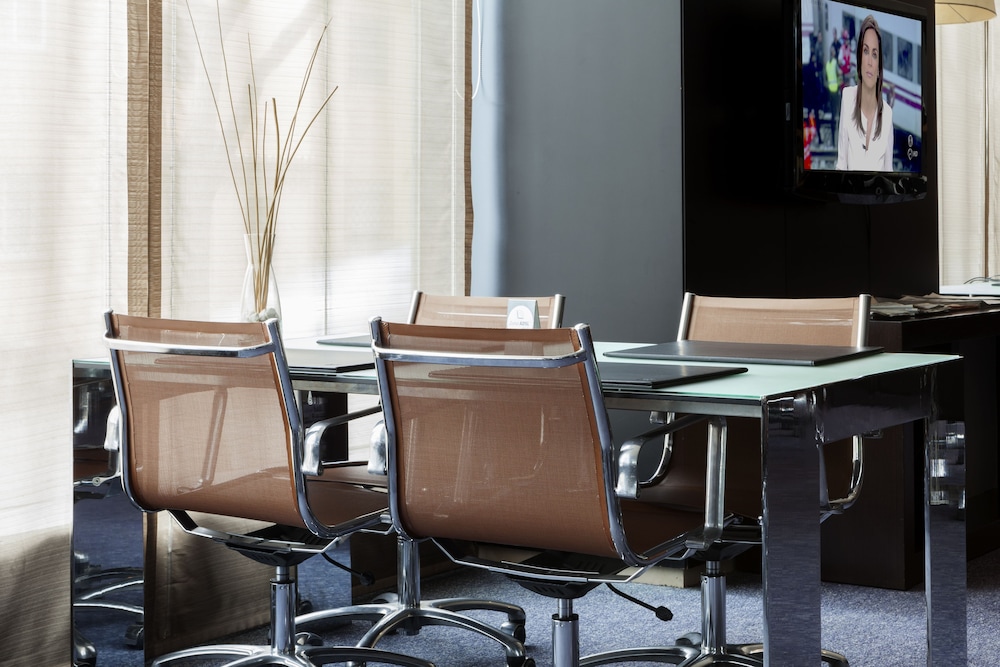 AC Hotel Algeciras by Marriott 44/48