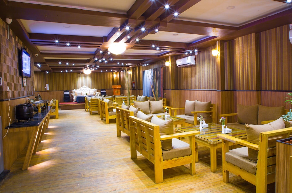Royal Empire Boutique Hotel 35/47